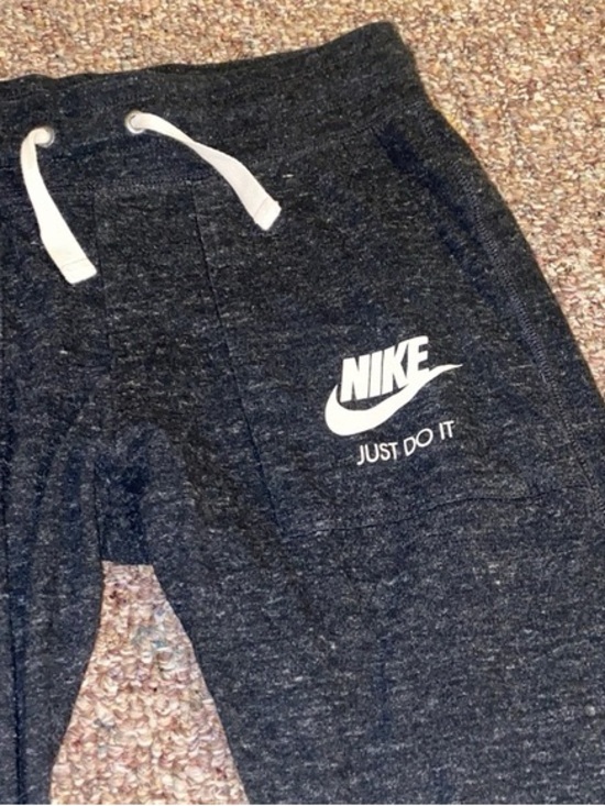 Nike Pants - Nike Sportswear Gym Vintage Women's Capri Pants